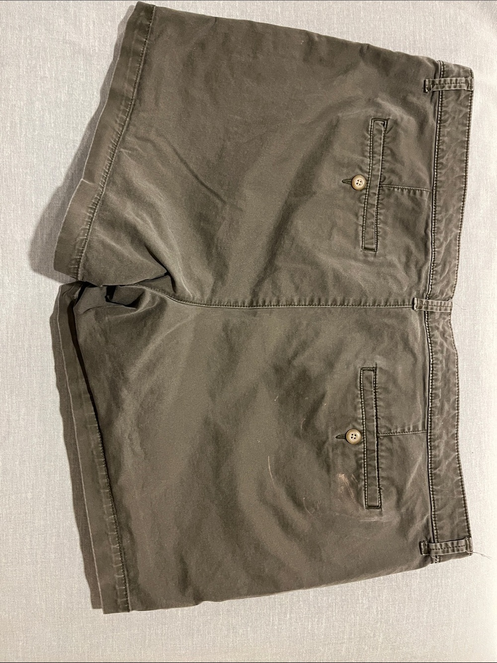 GAP, women’s, Dark Olive Cotton, Girlfriend  5” shorts, size 18 - Picture 4 of 5